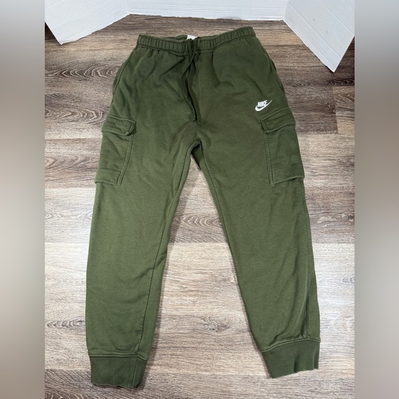 Nike Sweatpants Women M Green Sportswear Club Fleece Cargo Joggers Active Wear - Picture 1 of 7